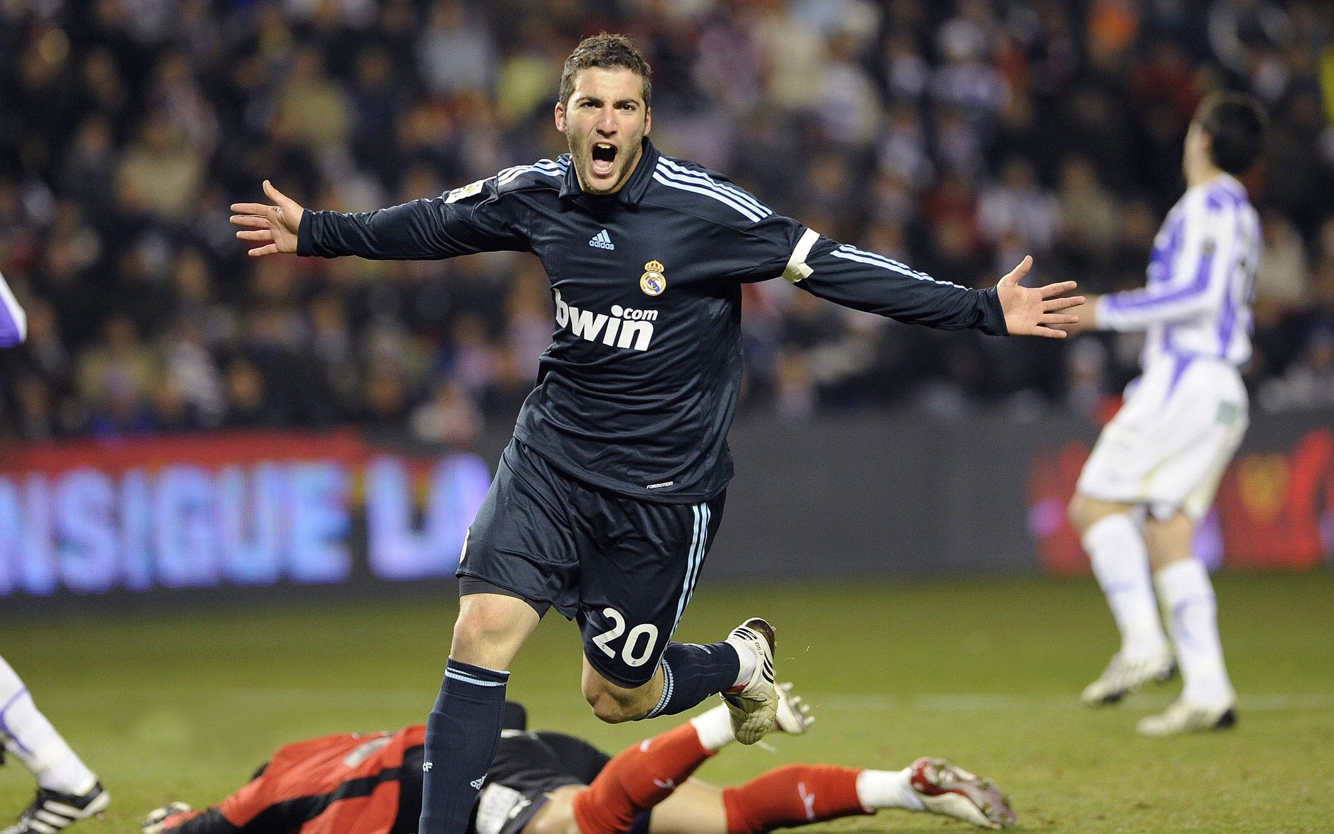 爱游戏官方-史上最惊心动魄的逆转“经典时刻”,你看过几次?,惊人的逆转